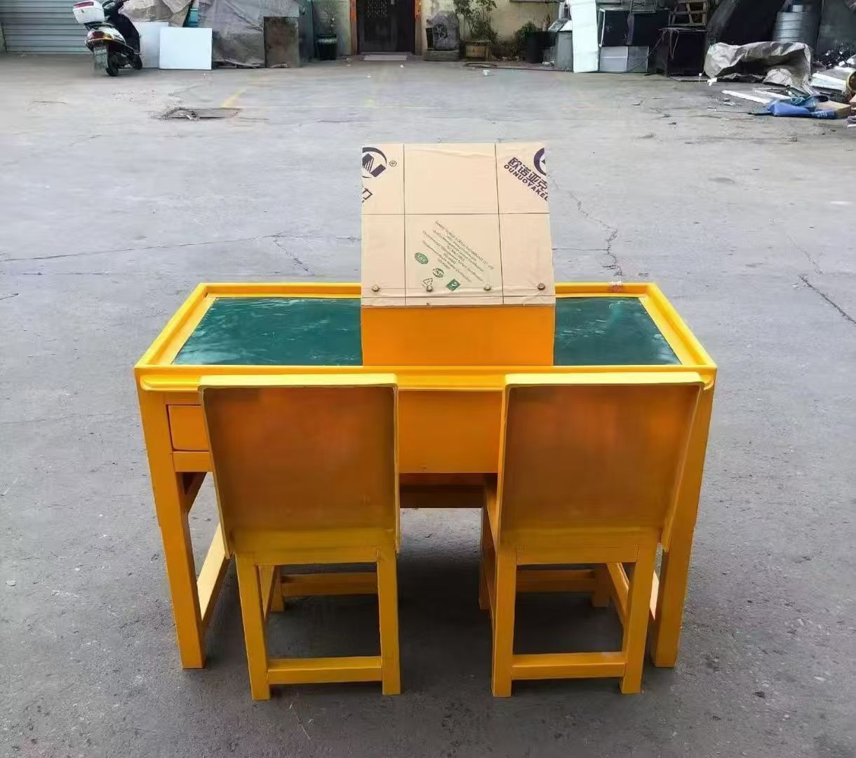 泉州防静电导通桌井下煤矿火工品发放桌：危险品流转的安全守护者